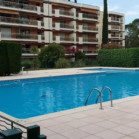 70m Near Jardin Bonaparte Lägenhet Saint-Raphaël